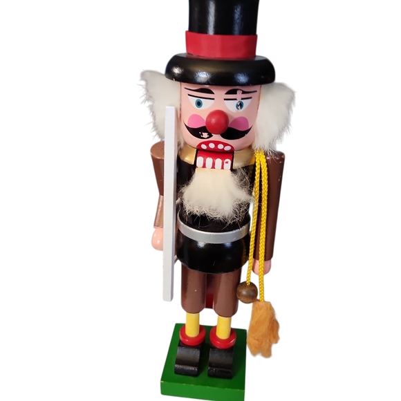 Two Vintage Nutcrackers, Pirate And Chimney Sweep - Picture 5 of 12